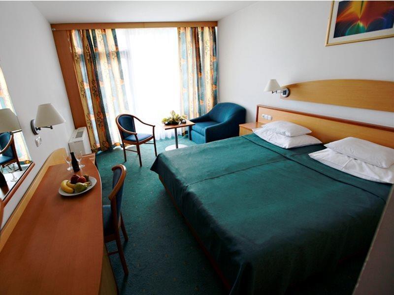 Hotel Termal - Terme 3000 - Sava Hotels & Resorts Moravske Toplice Exterior photo